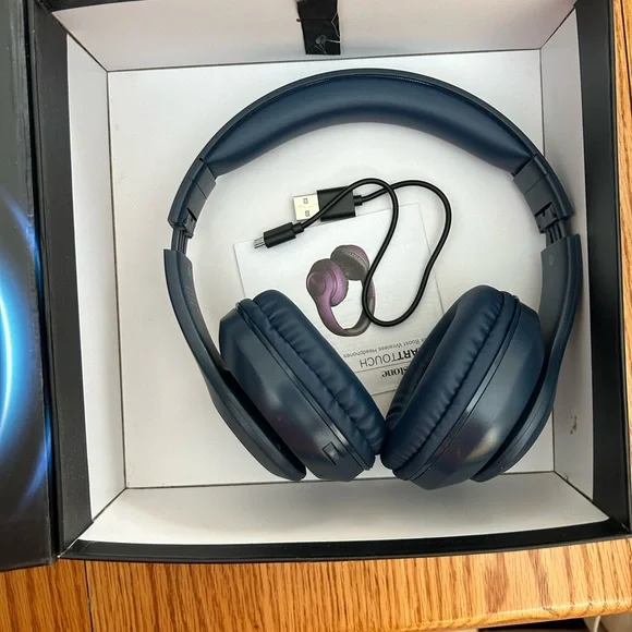 Brookstone SmartTouch Wireless Headphones - Blue - Picture 6 of 7